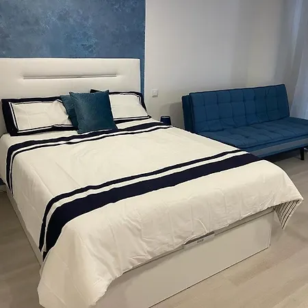 Center Marina View Blue 아파트 푼샬